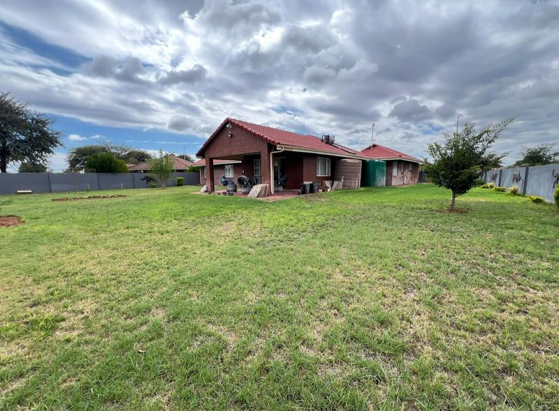 To Let 4 Bedroom Property for Rent in Kathu Northern Cape